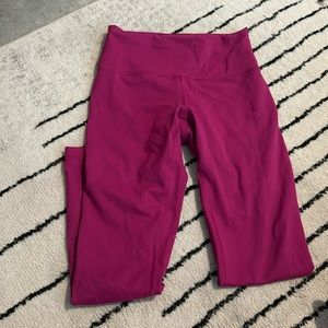 Lululemon wunder train leggings.